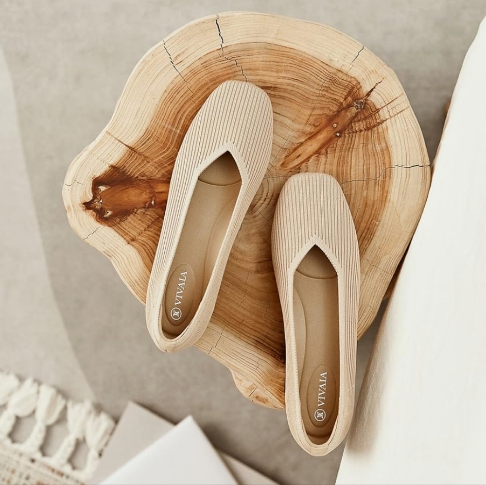 Vivaia Margot 2.0 Square Toe Shoes V Cut Flats Almond, Size EU41.5/US10